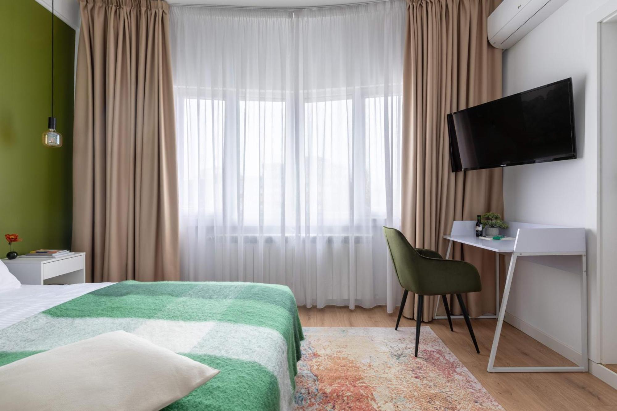 Apartamento Holt - Out Of The Woods Bucarest Exterior foto